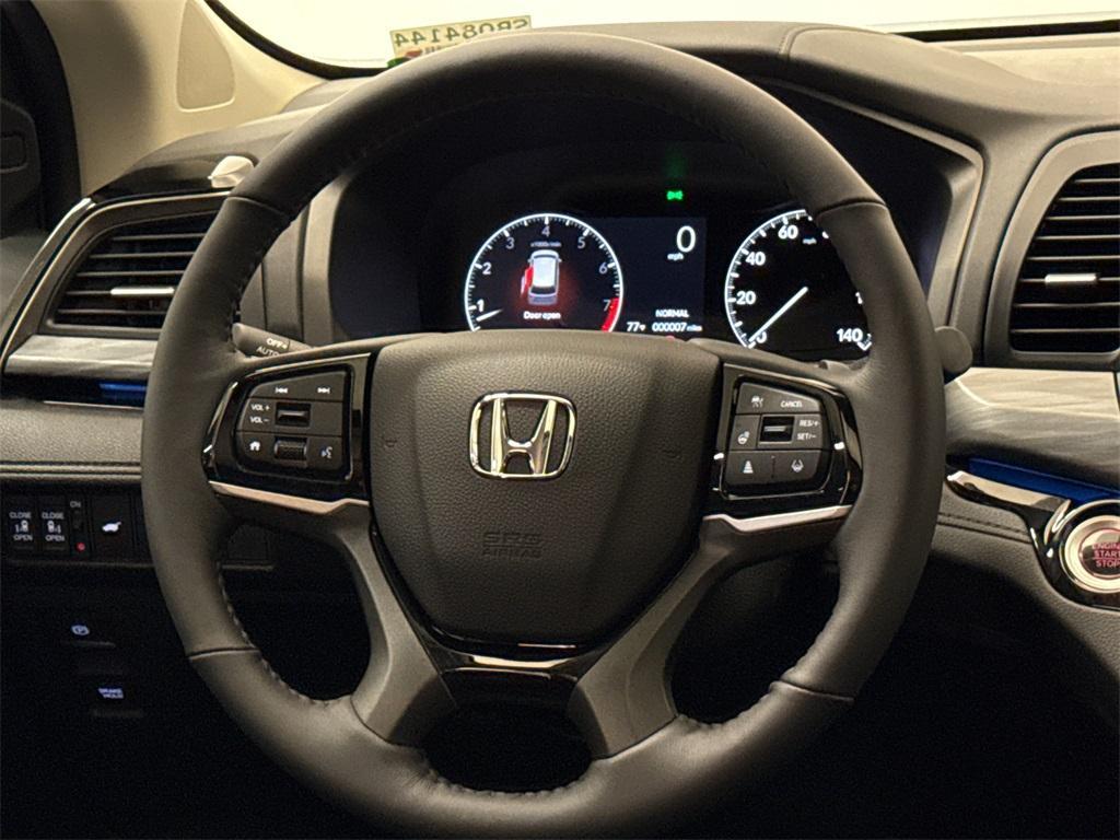 new 2025 Honda Odyssey car, priced at $53,085