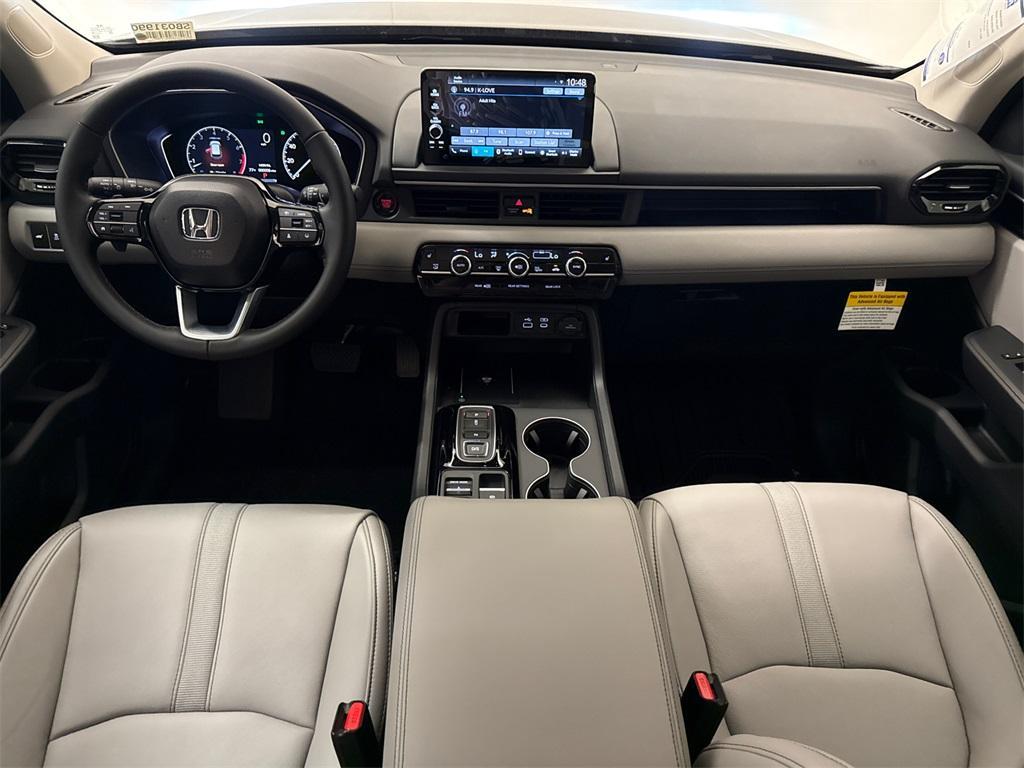 new 2025 Honda Pilot car, priced at $42,853