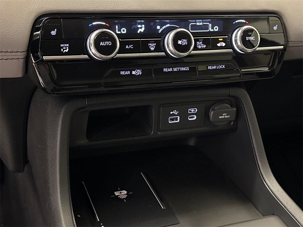 new 2025 Honda Pilot car, priced at $42,853