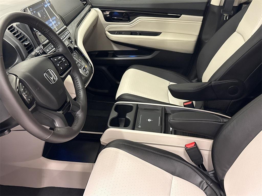 new 2025 Honda Odyssey car, priced at $49,033