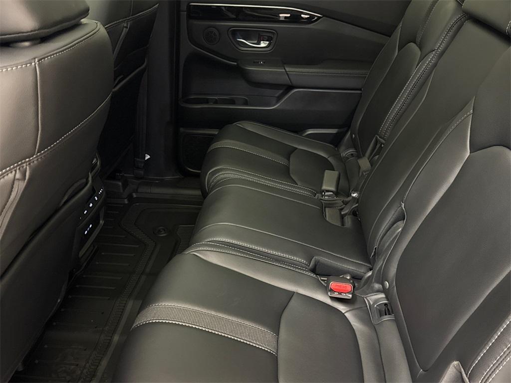 new 2025 Honda Pilot car, priced at $49,222