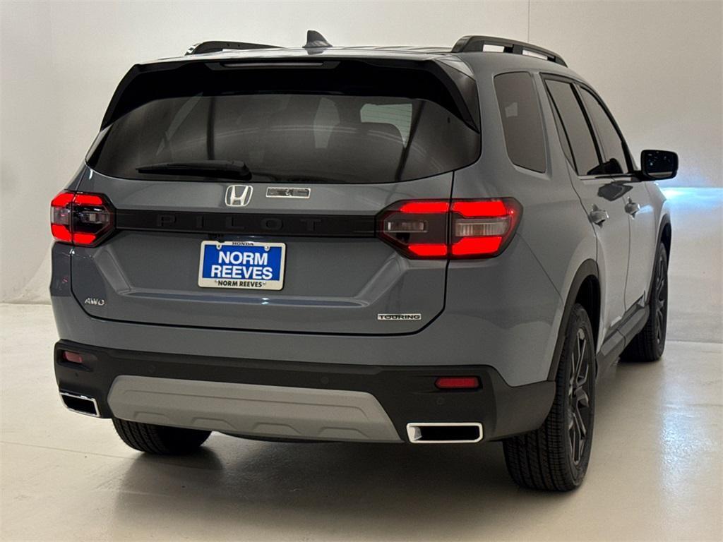 new 2025 Honda Pilot car, priced at $49,222