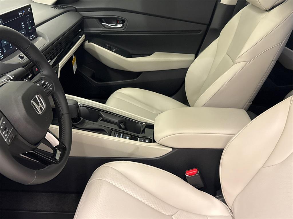 new 2025 Honda Accord Hybrid car, priced at $36,045