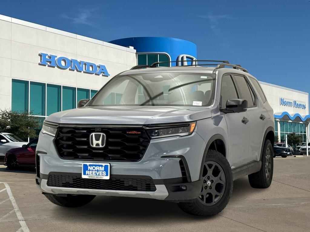 used 2023 Honda Pilot car, priced at $41,428