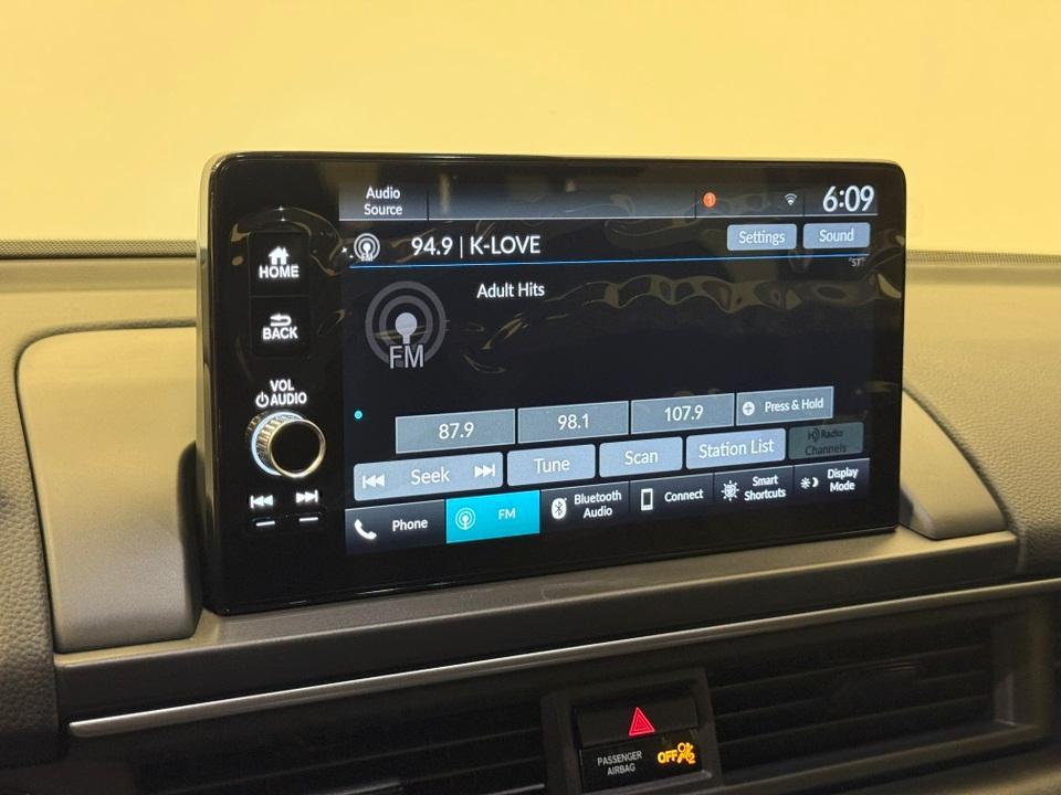 new 2025 Honda Pilot car, priced at $44,995