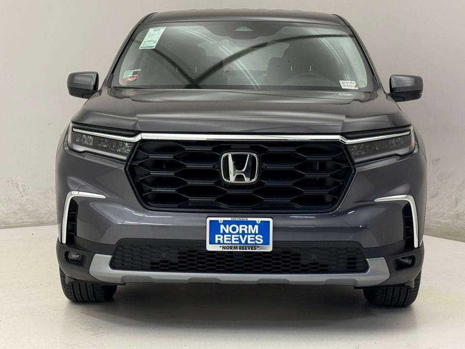 new 2025 Honda Pilot car, priced at $44,995