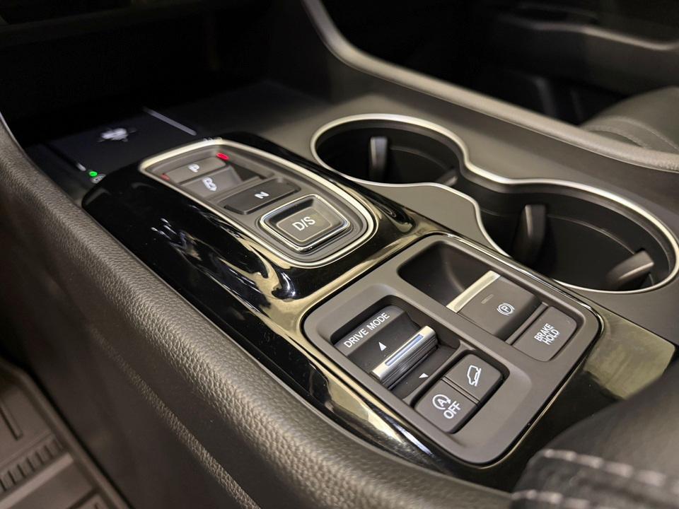 new 2025 Honda Pilot car, priced at $44,995