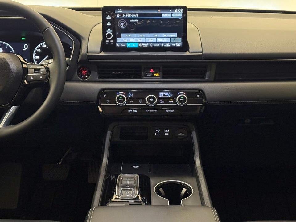 new 2025 Honda Pilot car, priced at $44,995