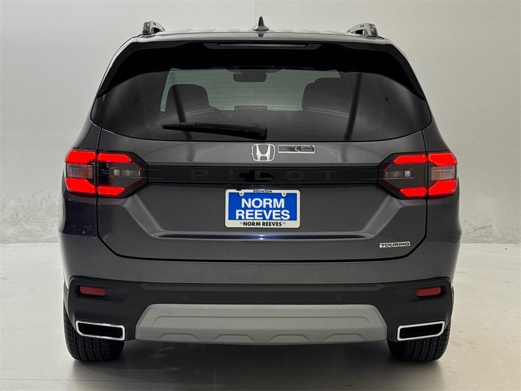 new 2025 Honda Pilot car, priced at $49,350