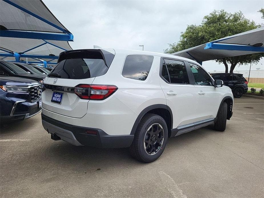 new 2025 Honda Pilot car, priced at $47,900