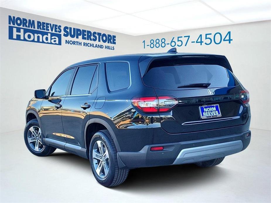 new 2025 Honda Pilot car, priced at $44,595