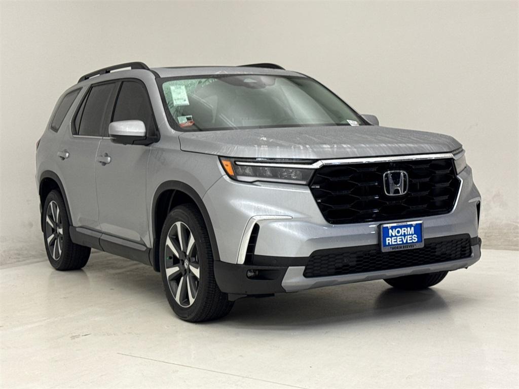 new 2025 Honda Pilot car, priced at $52,449