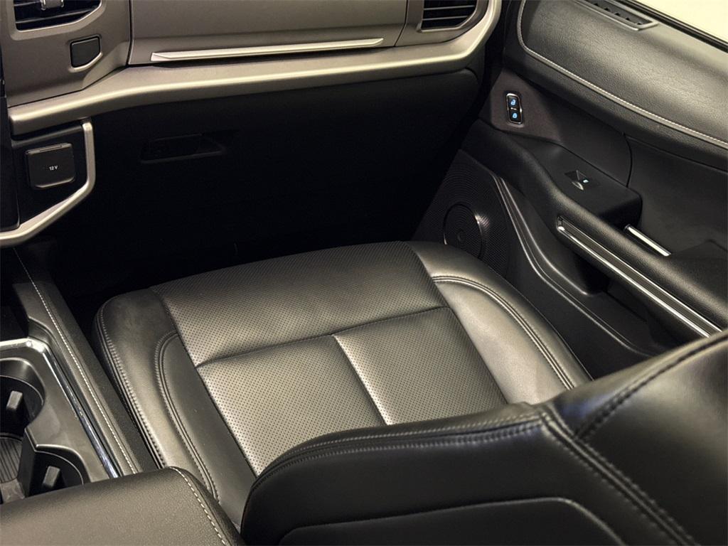 used 2022 Ford Expedition car, priced at $44,067