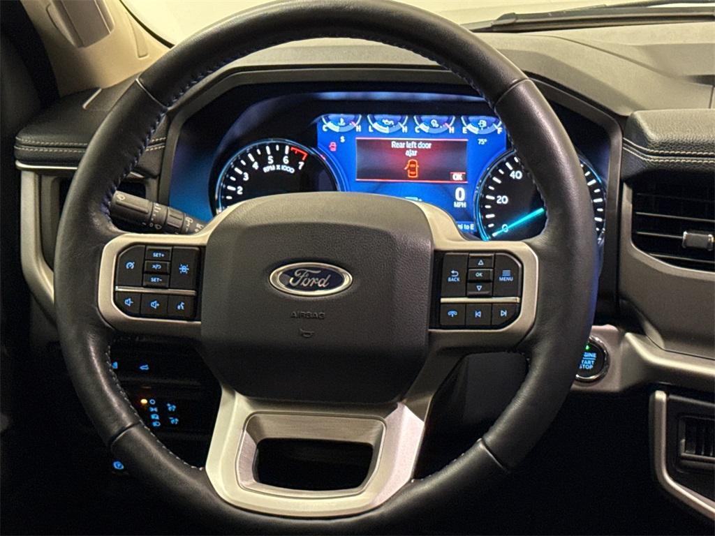 used 2022 Ford Expedition car, priced at $44,067