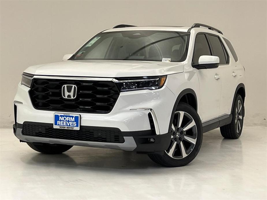 new 2025 Honda Pilot car, priced at $48,950