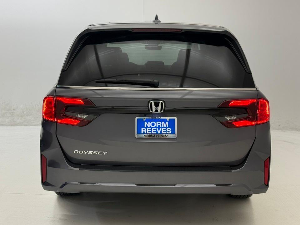 new 2026 Honda Odyssey car, priced at $43,290