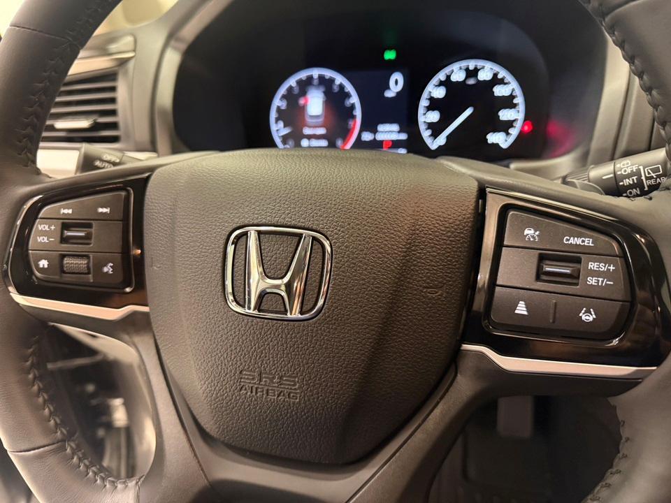 new 2026 Honda Odyssey car, priced at $43,290