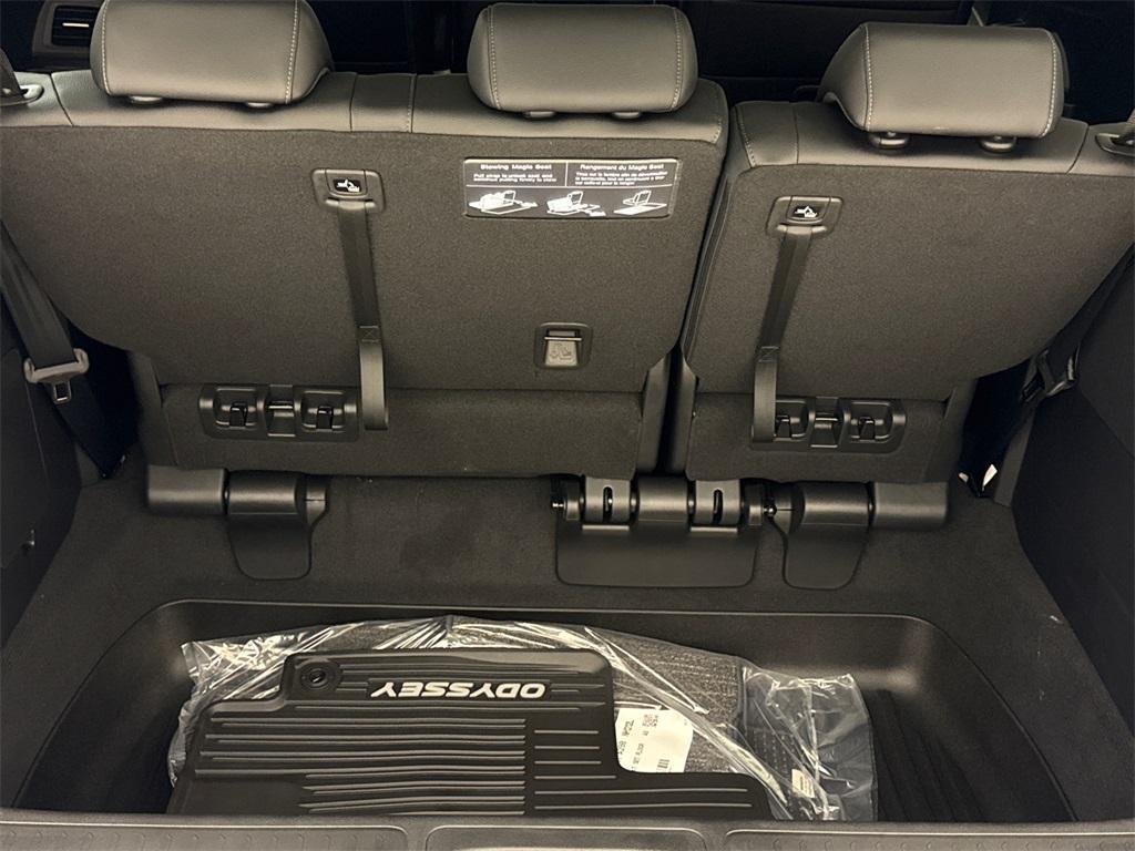 new 2025 Honda Odyssey car, priced at $41,153