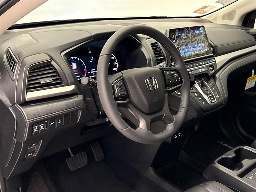 new 2025 Honda Odyssey car, priced at $41,153