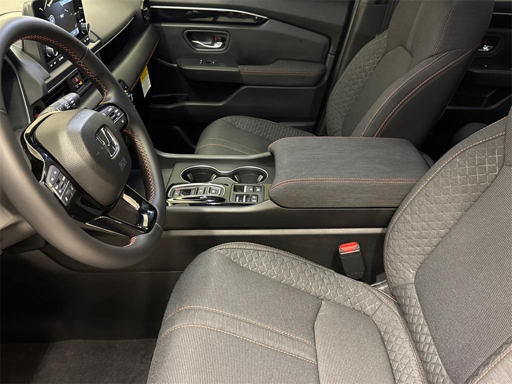 new 2025 Honda Pilot car, priced at $40,605