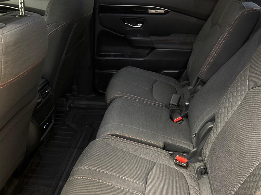 new 2025 Honda Pilot car, priced at $40,605