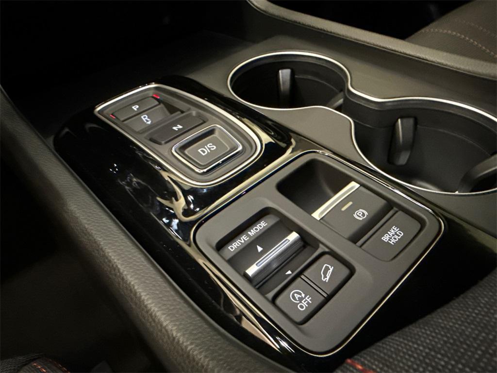 new 2025 Honda Pilot car, priced at $40,605