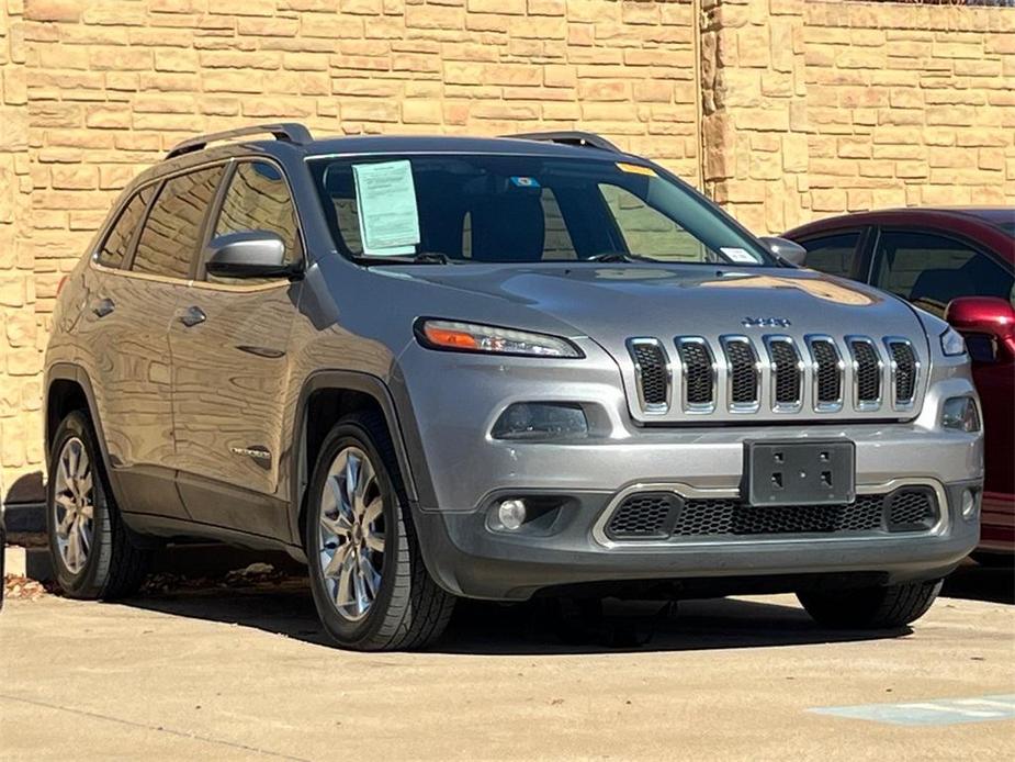 used 2015 Jeep Cherokee car, priced at $10,595