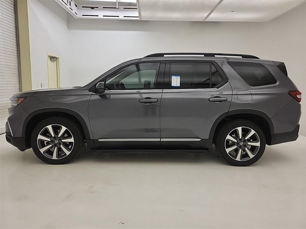 used 2024 Honda Pilot car, priced at $45,377