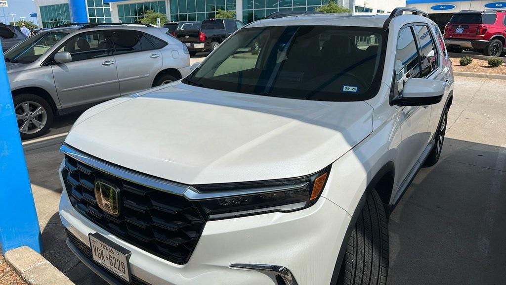used 2024 Honda Pilot car, priced at $42,759