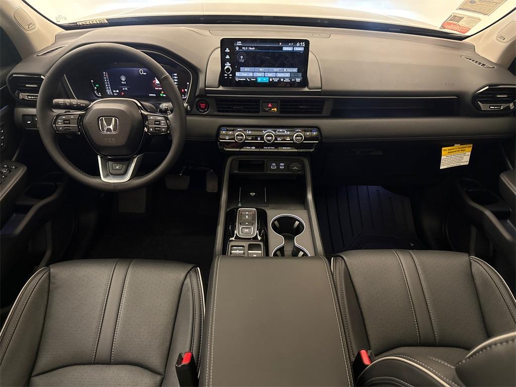 new 2025 Honda Pilot car, priced at $53,030