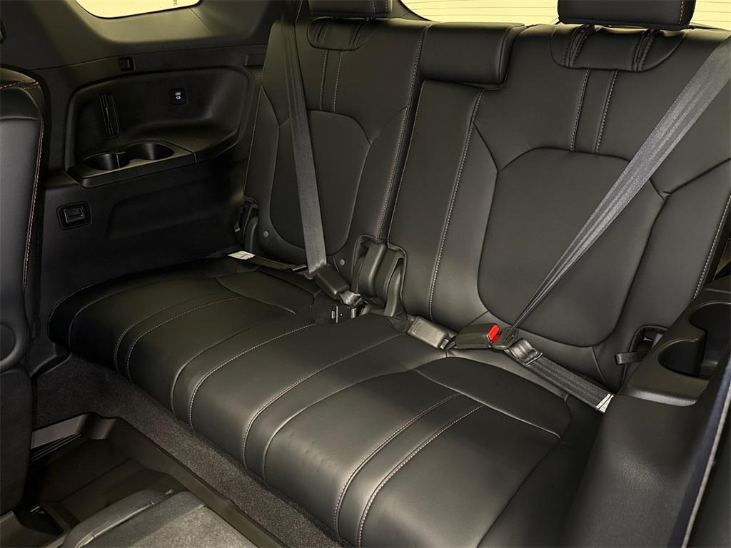 new 2025 Honda Pilot car, priced at $48,659