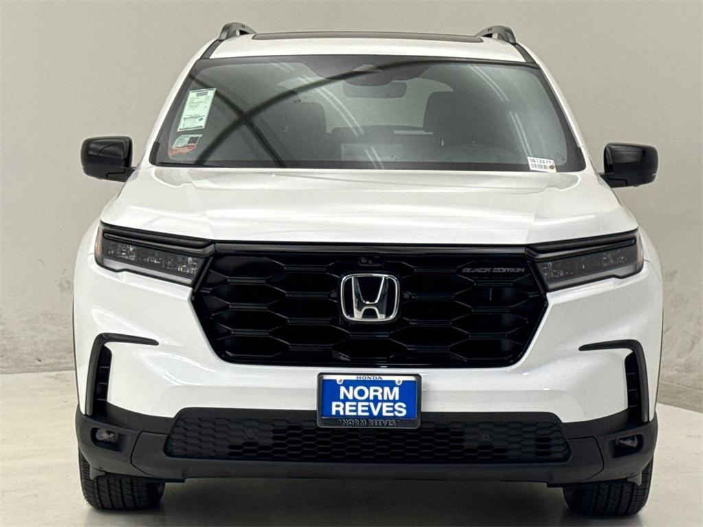 new 2025 Honda Pilot car, priced at $52,181