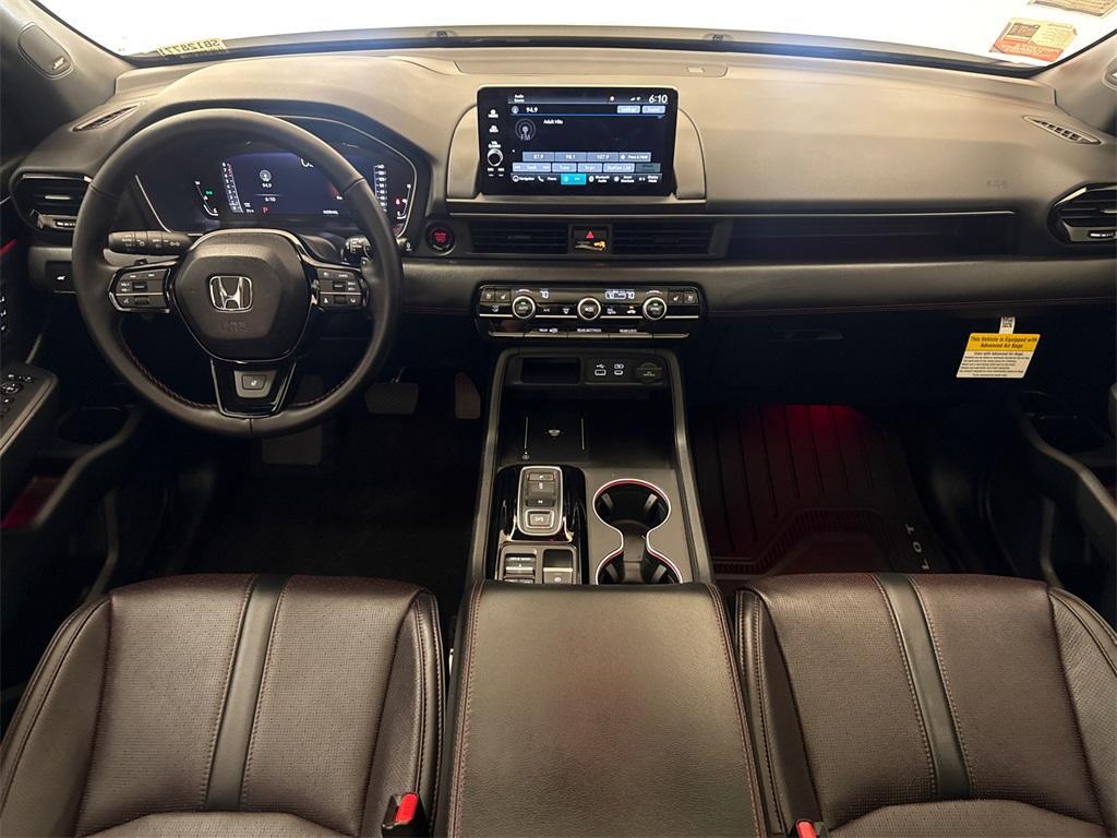 new 2025 Honda Pilot car, priced at $52,181