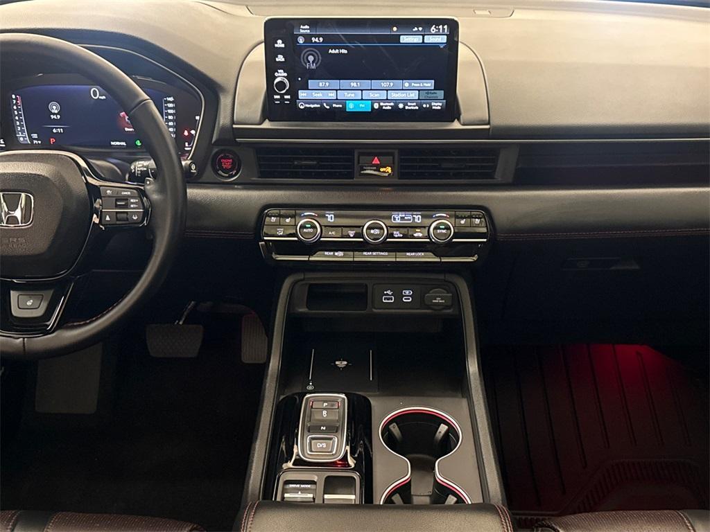 new 2025 Honda Pilot car, priced at $52,181