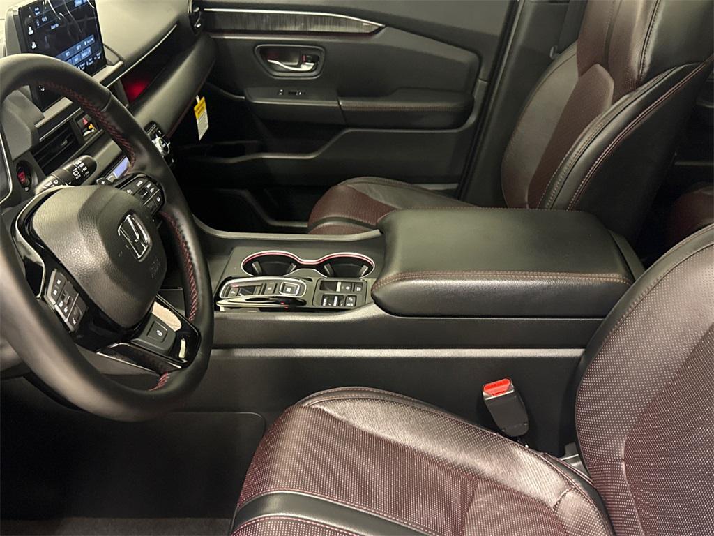 new 2025 Honda Pilot car, priced at $52,181