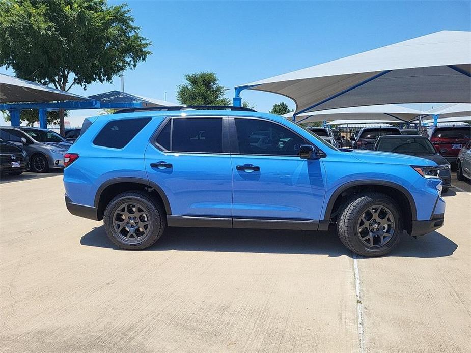 new 2025 Honda Pilot car, priced at $51,255