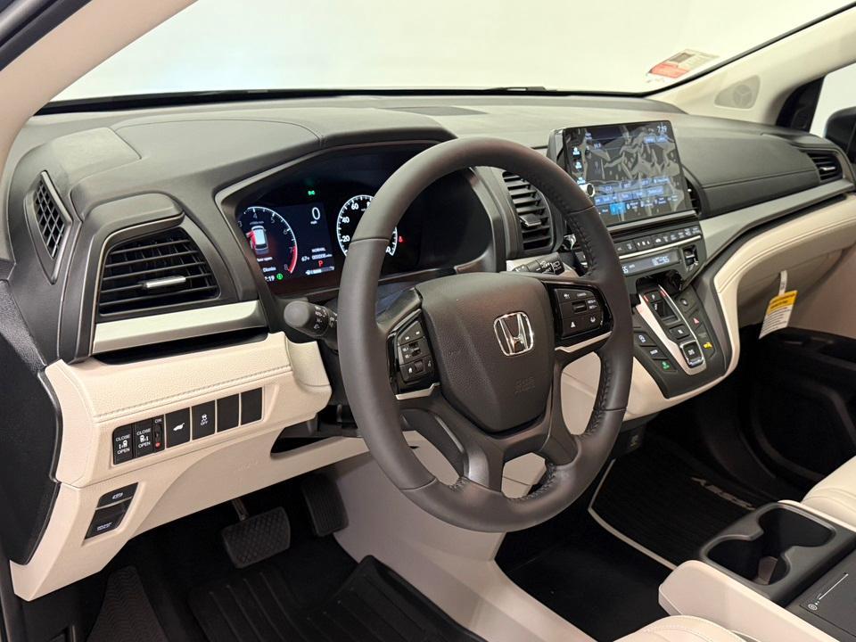 new 2026 Honda Odyssey car, priced at $43,290