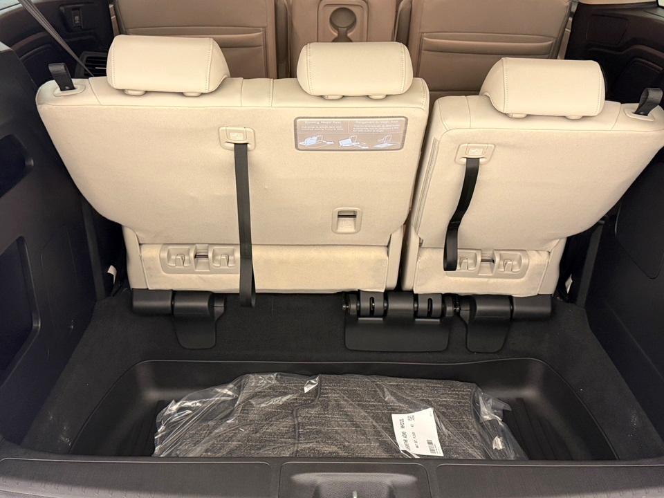 new 2026 Honda Odyssey car, priced at $43,290