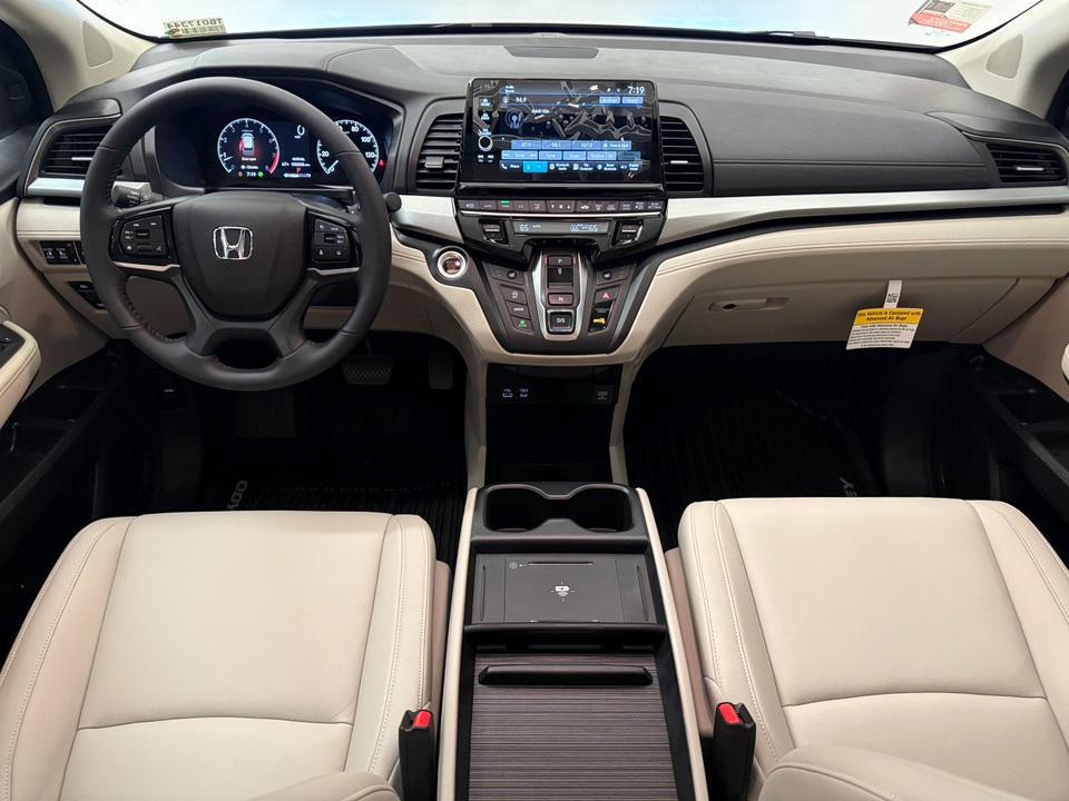 new 2026 Honda Odyssey car, priced at $43,290
