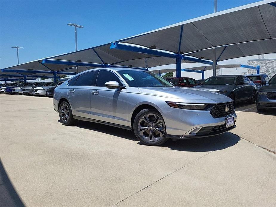 new 2025 Honda CR-V Hybrid car, priced at $38,700