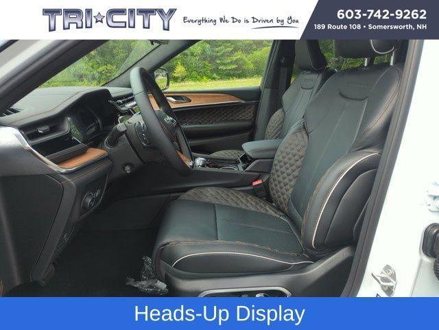 new 2025 Jeep Grand Cherokee car, priced at $69,000