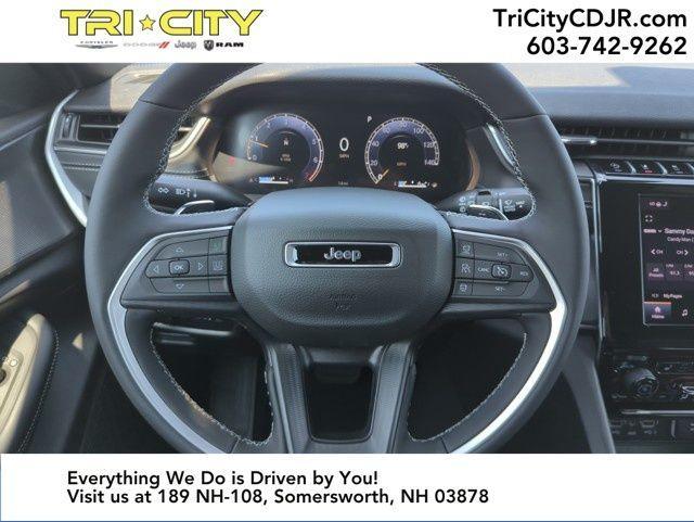 new 2025 Jeep Grand Cherokee car, priced at $40,990