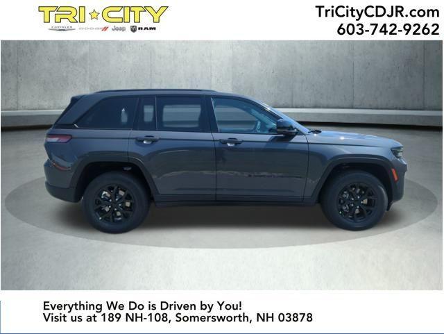new 2025 Jeep Grand Cherokee car, priced at $40,990