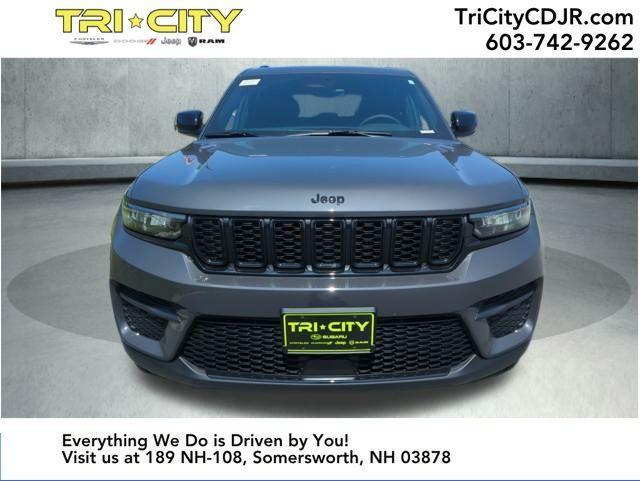 new 2025 Jeep Grand Cherokee car, priced at $40,990
