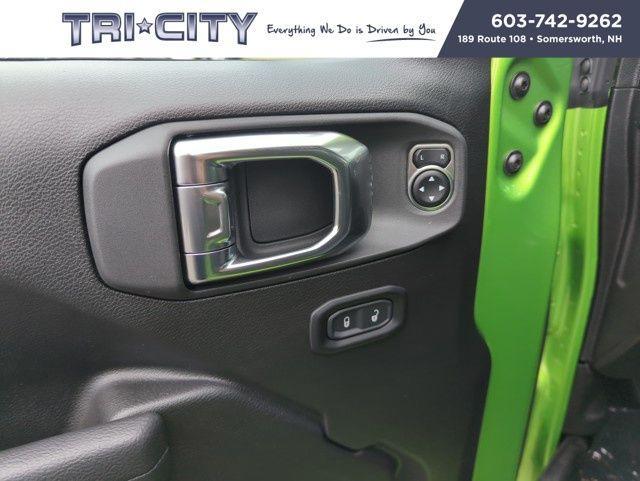 new 2025 Jeep Wrangler car, priced at $47,714
