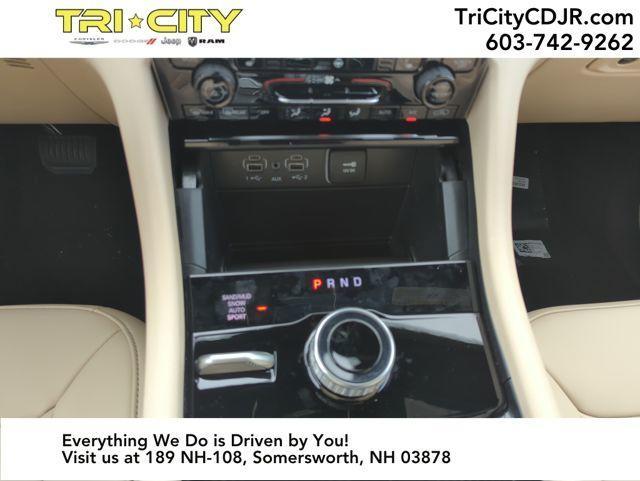 new 2025 Jeep Grand Cherokee L car, priced at $50,353