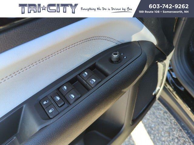new 2025 Jeep Compass car, priced at $31,999