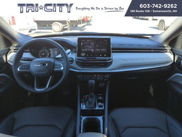 new 2025 Jeep Compass car, priced at $31,999