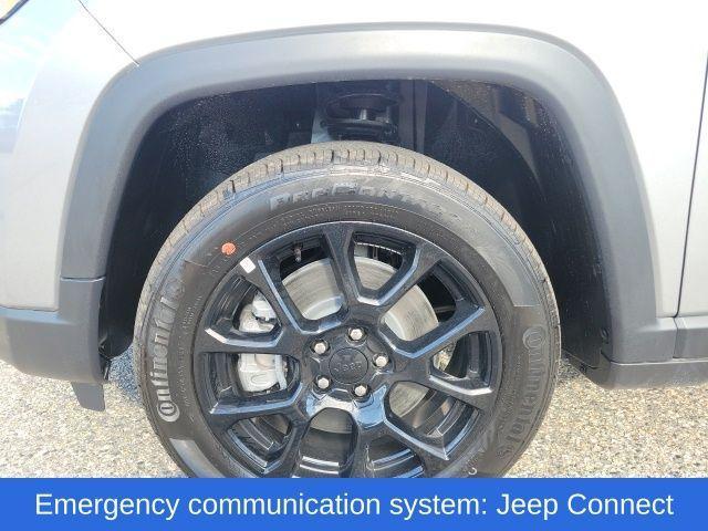 new 2024 Jeep Compass car, priced at $32,499