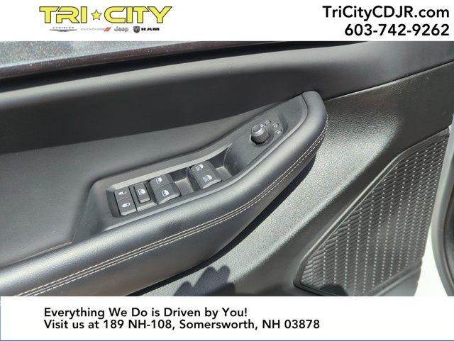 used 2023 Jeep Grand Cherokee car, priced at $31,000